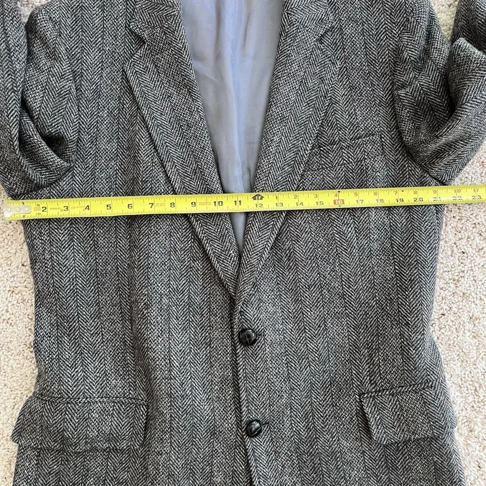 Mens Tweed Blazer Sport Coat Size 40L Wool Herringbone Gray Vintage Two Button